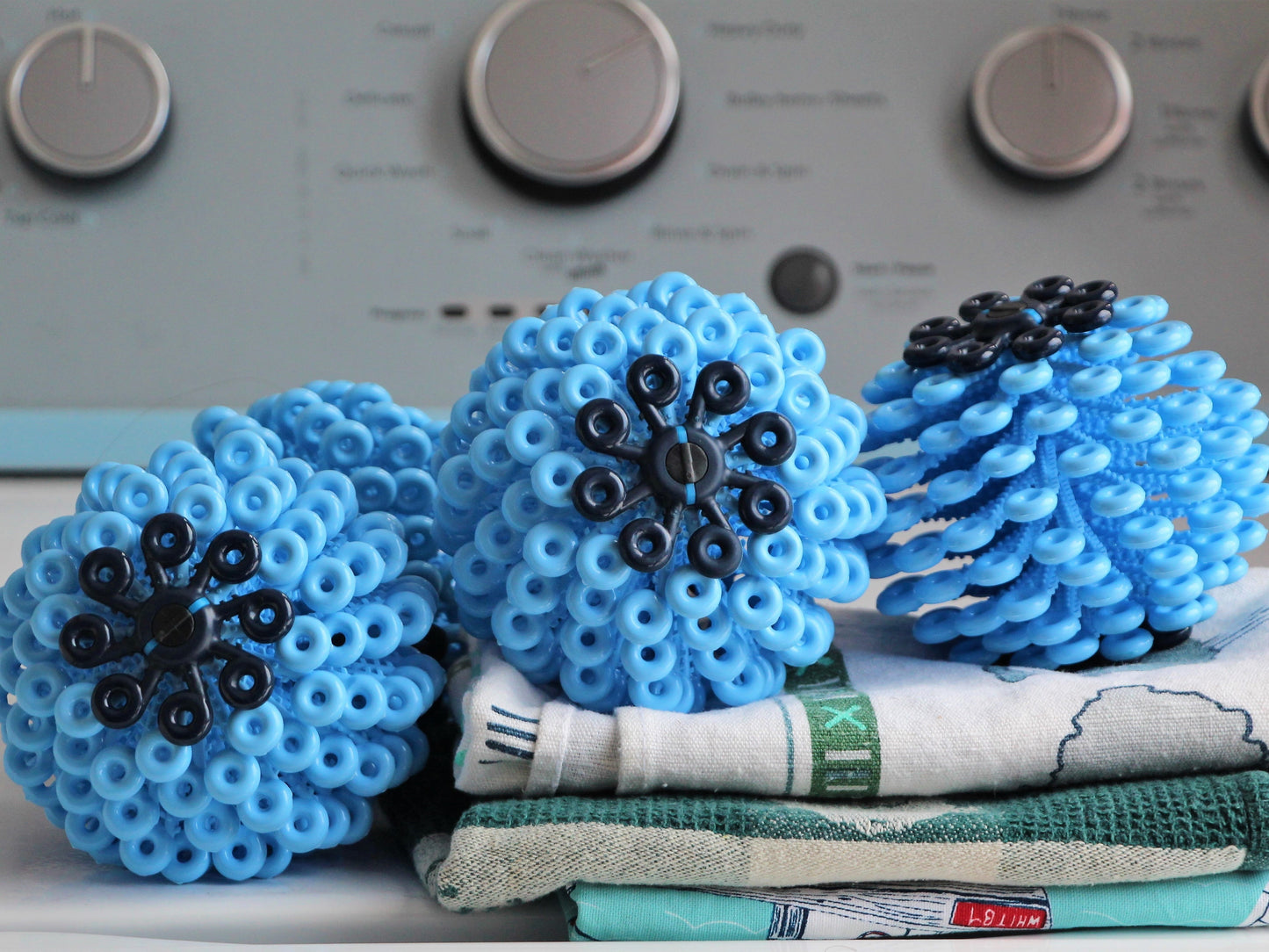 Cora Ball 8-pack